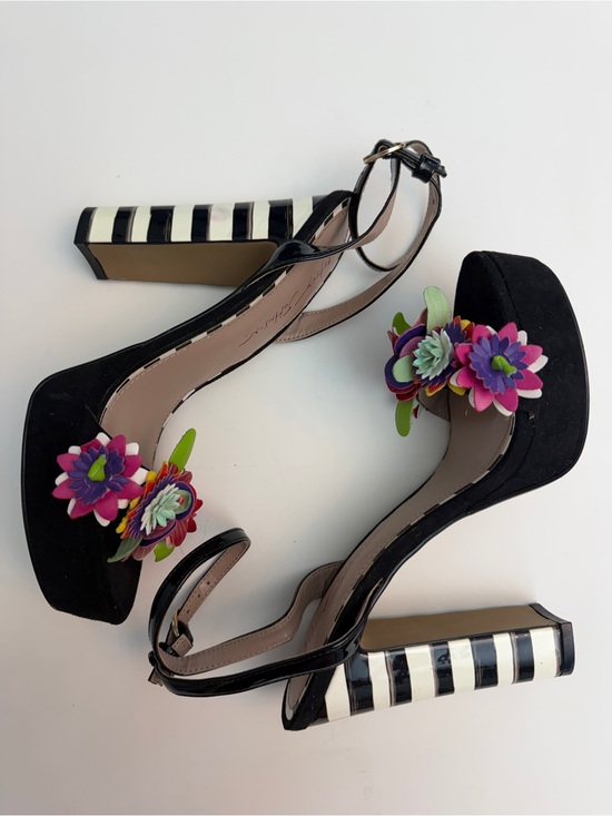 Betsey Johnson Shoes - Betsey Johnson Carra Floral Platform Sandals, Size 8.5 (Fit Like 8)